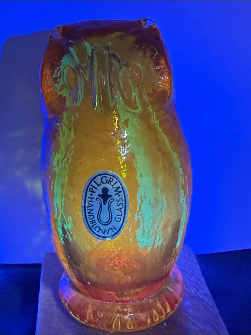 *GLOWS* Vintage 1970s Pilgrim Glass Amberina Owl Figurine – With Original Label!